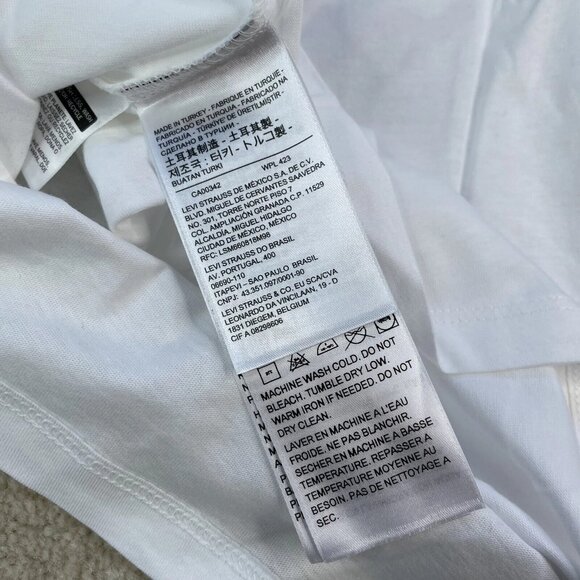 [XS] SUPER MARIO x LEVIS Collab Logo GRAPHIC T-Shirt Nintendo Jump Coin White - Picture 9 of 10